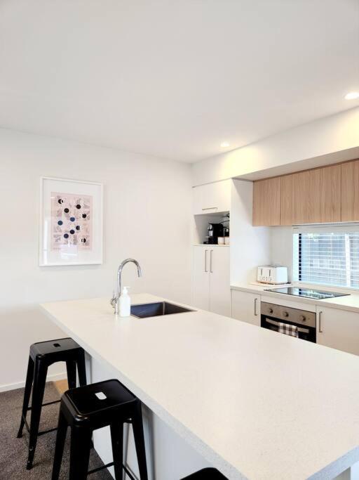 Central Home With Internal Garage - Close To Cbd! Christchurch Exterior foto